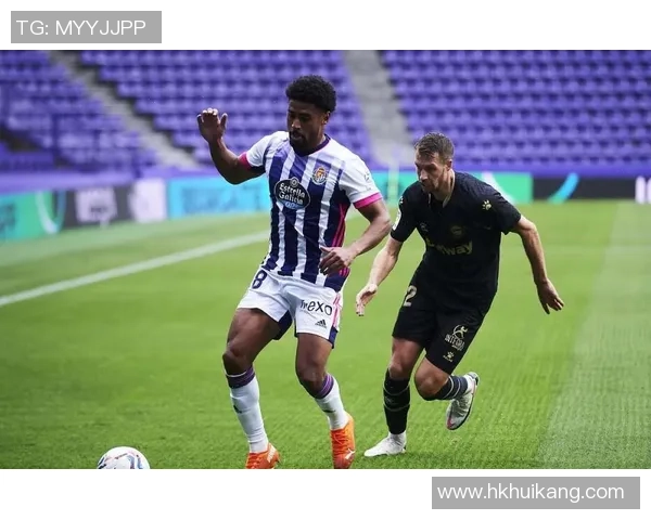 安德玛代言的足球球星有哪些 他们的影响力与品牌合作历史分析 安德玛代言的足球球星有哪些 他们的影响力与品牌合作历史分析